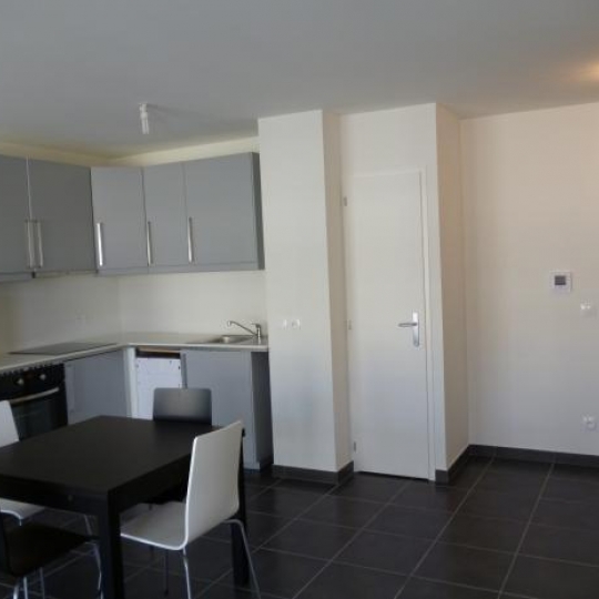  Annonces COLLONGES : Appartement | SAINT-GENIS-POUILLY (01630) | 45 m2 | 1 095 € 
